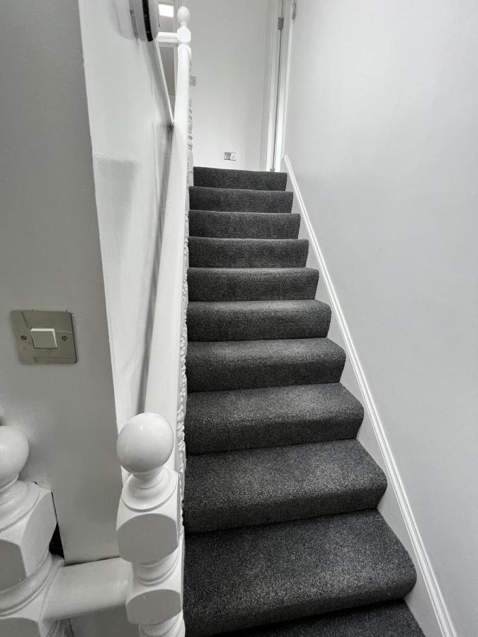 Lovely 2 Bedroom Flat With Roof Terrace In London Nw6 Екстер'єр фото