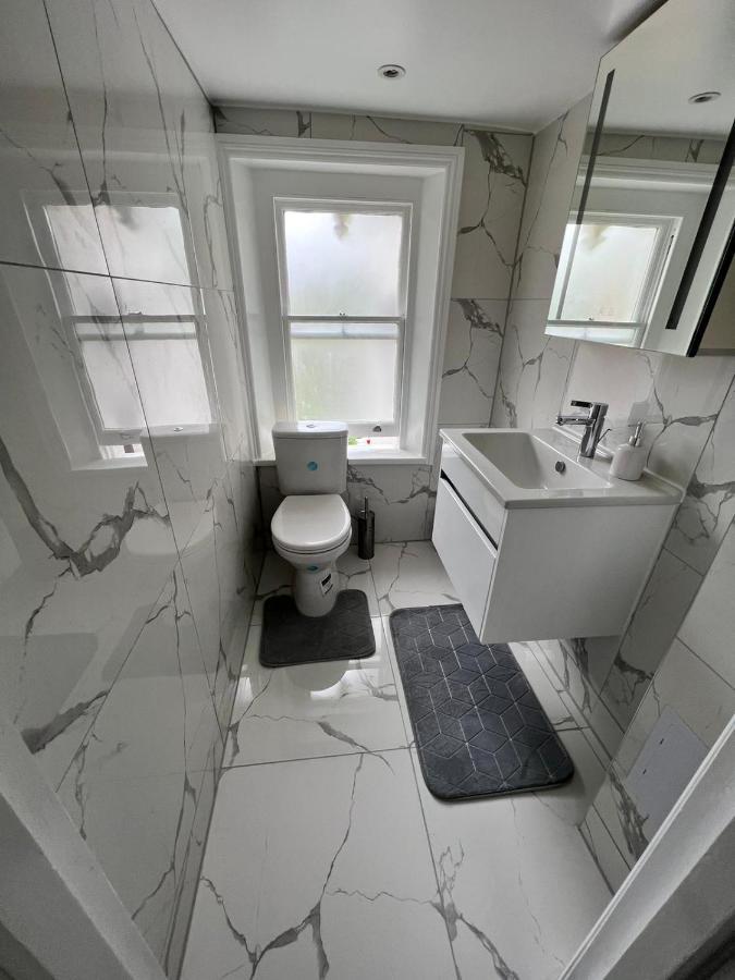 Lovely 2 Bedroom Flat With Roof Terrace In London Nw6 Екстер'єр фото