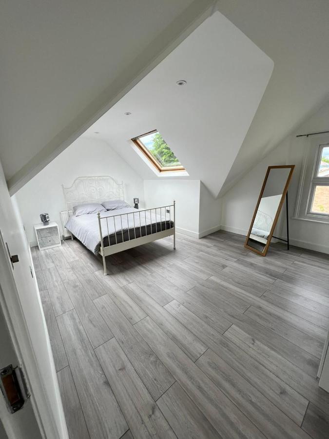 Lovely 2 Bedroom Flat With Roof Terrace In London Nw6 Екстер'єр фото